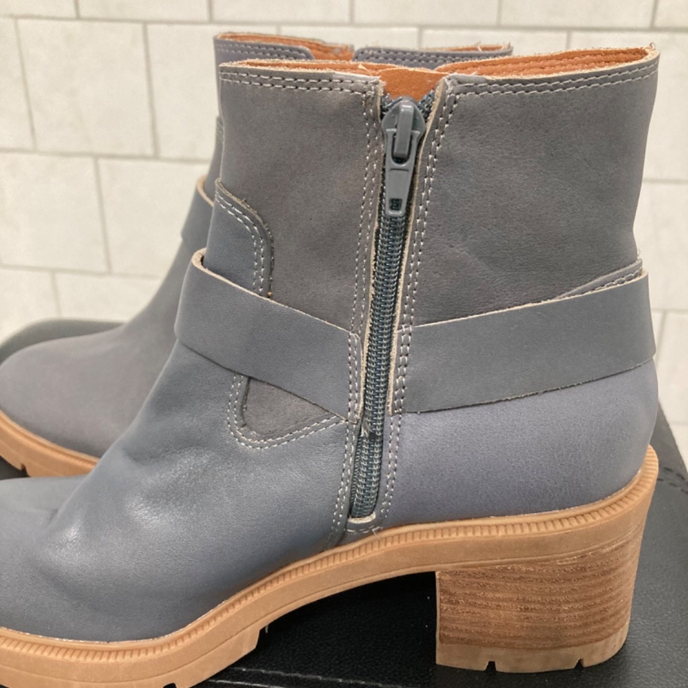 Guess Gray Ankle Boots Booties - Picture 4 of 7